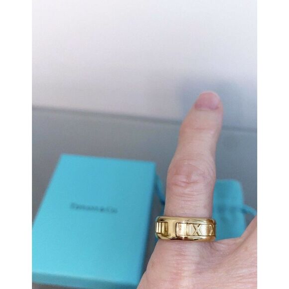 Vintage Tiffany & Co. 18kt Atlas Band Size 5.5 - Picture 6 of 8